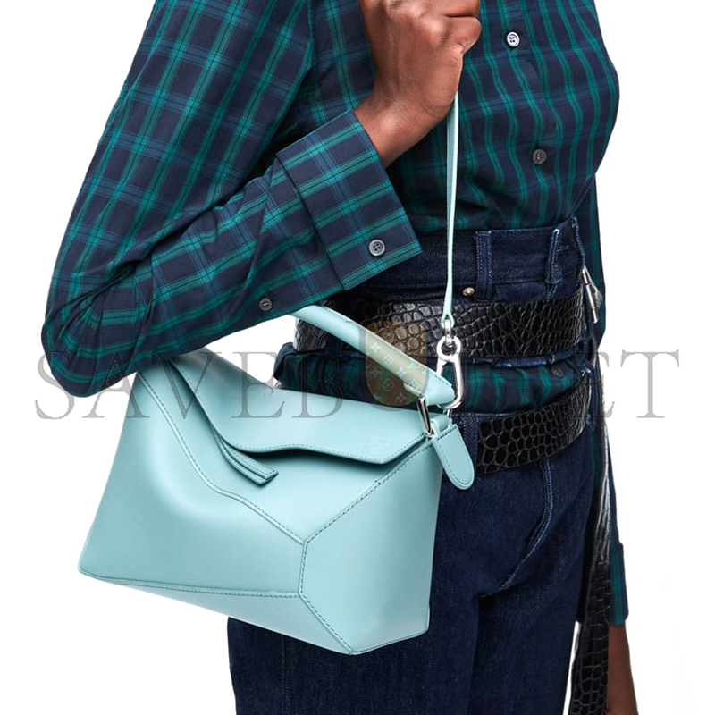 LOEWE SMALL PUZZLE EDGE BAG IN CLASSIC CALFSKIN A510P60X41-4412 (24*16.5*10.5cm) LOEWE SMALL PUZZLE EDGE BAG IN CLASSIC CALFSKIN A510P60X41-4412 (24*16.5*10.5cm)
