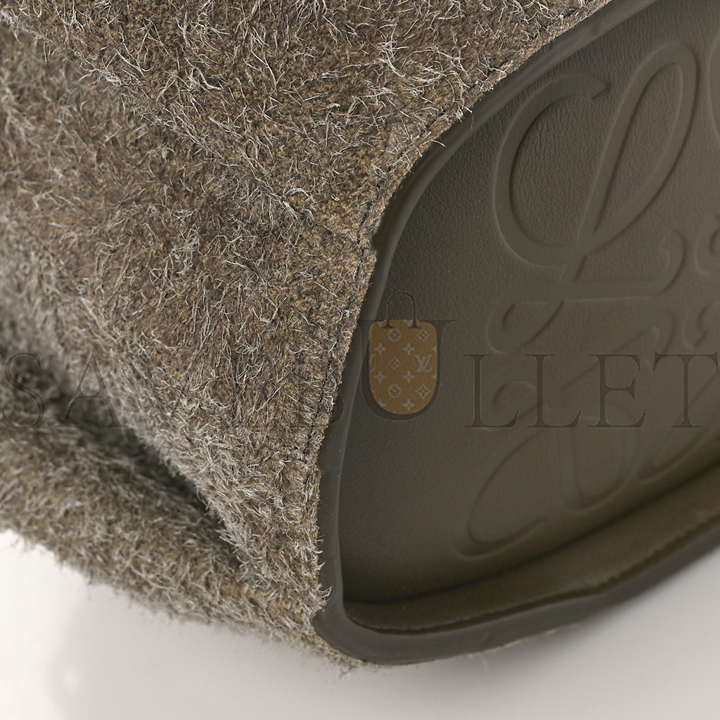 LOEWE BRUSHED SUEDE LARGE ELEPHANT CROSSBODY BAG LICHEN GREY (22*15*10cm) LOEWE BRUSHED SUEDE LARGE ELEPHANT CROSSBODY BAG LICHEN GREY (22*15*10cm)