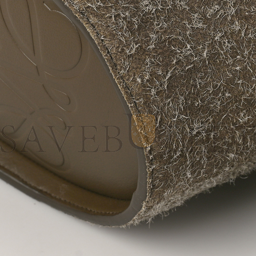 LOEWE BRUSHED SUEDE LARGE ELEPHANT CROSSBODY BAG LICHEN GREY (22*15*10cm) LOEWE BRUSHED SUEDE LARGE ELEPHANT CROSSBODY BAG LICHEN GREY (22*15*10cm)